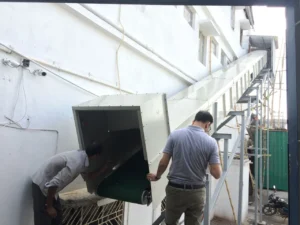 Outdoor box conveyor