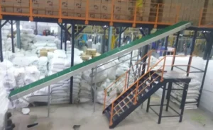 Inclined Conveyor for industrial automation