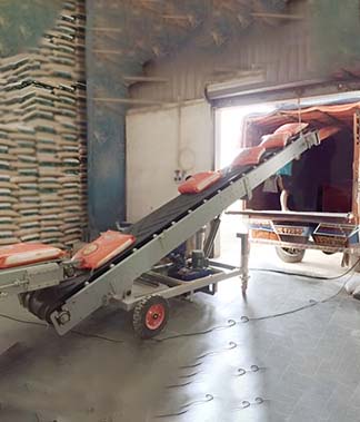 automatic truck loading conveyor system